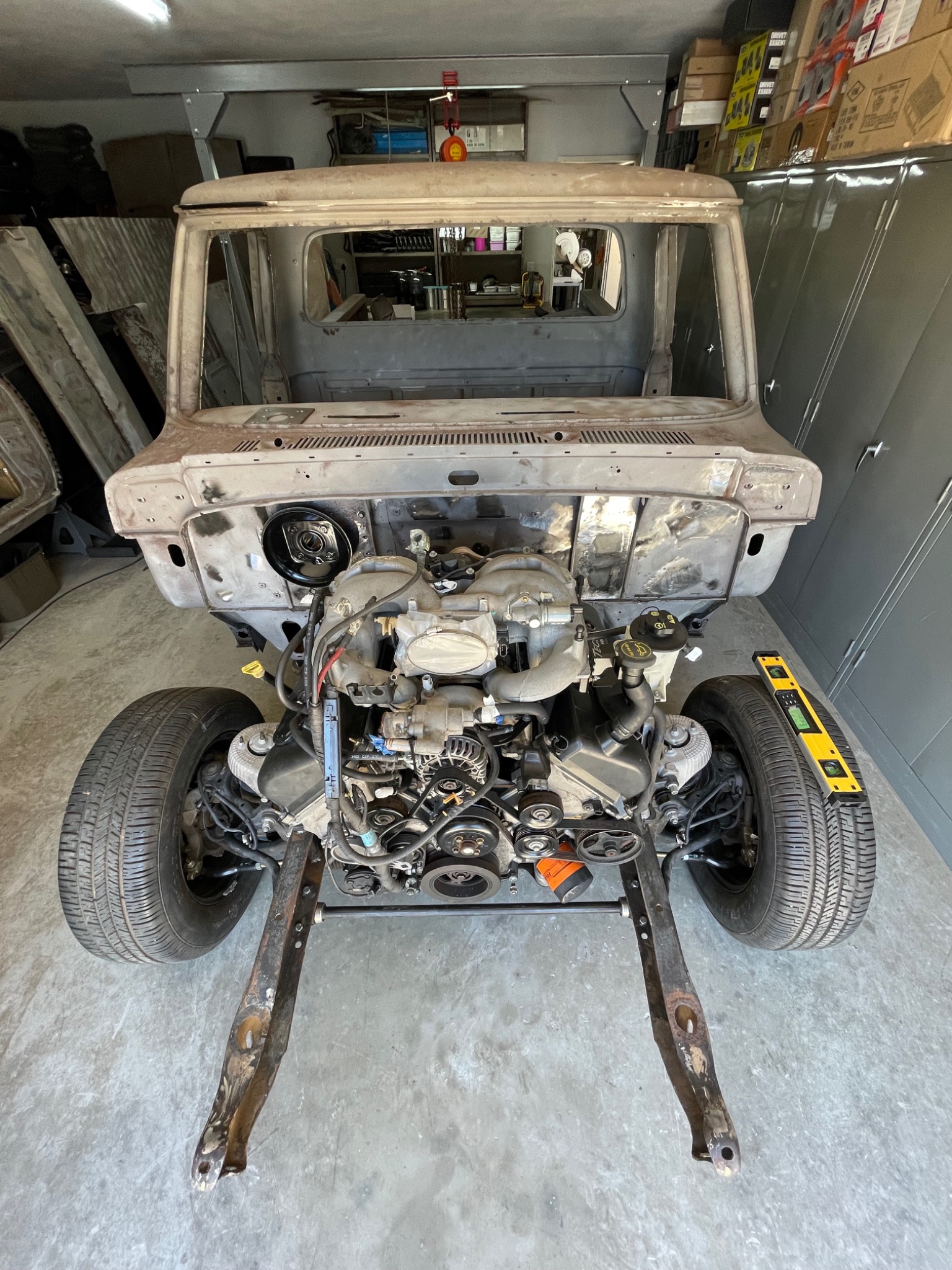 Ford V8 and Crown Victoria front suspension installation